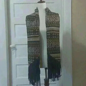 Muk Luk knitted scarf